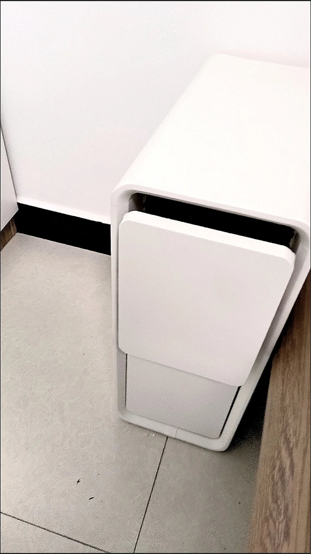 Nachttisch aus massivem Holz mit 2 Schubladen, ohne Bein-Design, kleiner Nachttisch für Schlafzimmer, minimalistischer schmaler Aufbewahrungsschrank