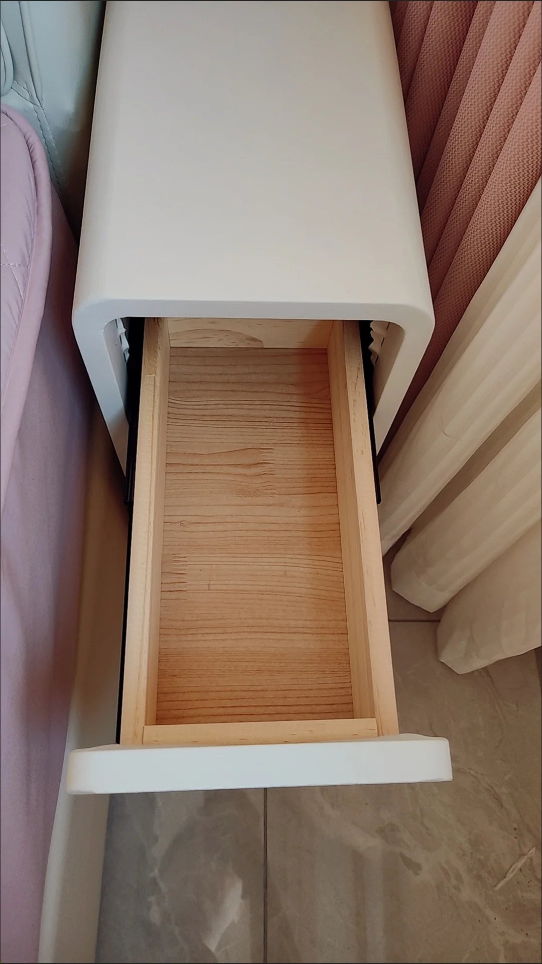 Nachttisch aus massivem Holz mit 2 Schubladen, ohne Bein-Design, kleiner Nachttisch für Schlafzimmer, minimalistischer schmaler Aufbewahrungsschrank