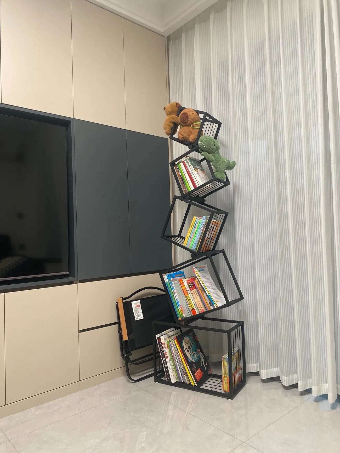 Modernes Wohnzimmer-Dekor, Kunstregal aus Eisen, Büro- und Arbeitszimmer-Bücherregal, mehrschichtiges Lagerregal zum Organisieren von Büchern und Dekorationen