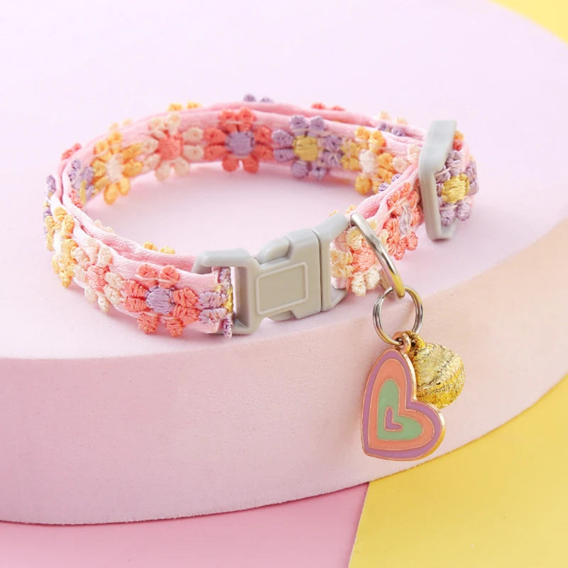 Haustier halsband mit Glocke Cartoon Fußabdruck bunte Hund Welpen Kätzchen Halsband verstellbare Sicherheit Glocke Ring Halskette Haustier Zubehör
