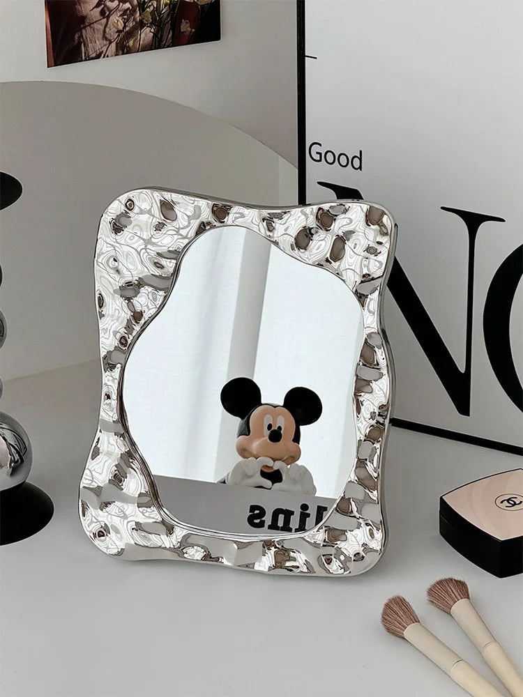 Badezimmer Behandelt Spiegel Eitelkeit Frauen Design Tragbare Spiegel Kleine Wohnheim Espejo Maquillaje Luz Hause Dekoration Zubehör