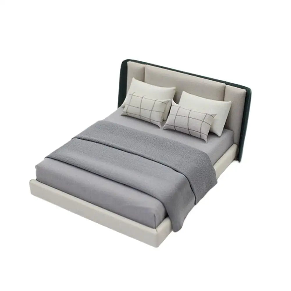 Schlafzimmer-Miniatur-Doppelbett und Bettwäsche, neue Miniaturmöbel im cremefarbenen Stil, realistisches modernes Innendesign, Raumszene