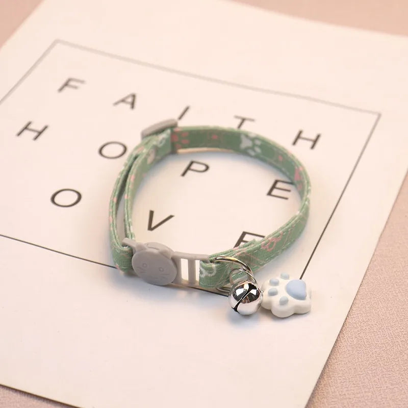 Haustier halsband mit Glocke Cartoon Fußabdruck bunte Hund Welpen Kätzchen Halsband verstellbare Sicherheit Glocke Ring Halskette Haustier Zubehör