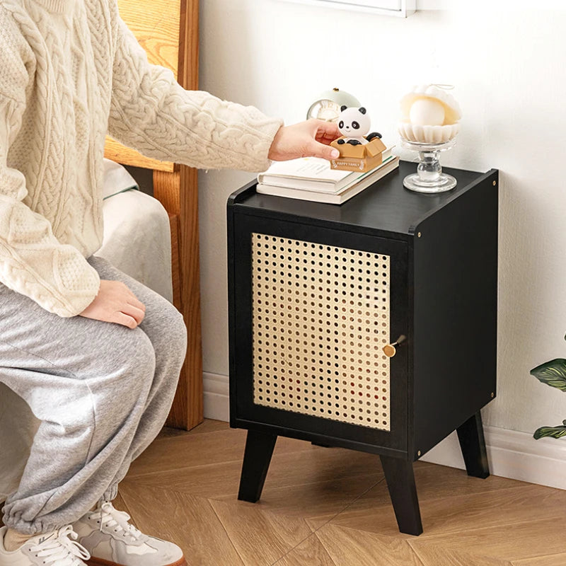 Moderner Nachttisch für Schlafzimmer, einfacher Aufbewahrungsschrank für Schlafzimmer, Schranktür mit ABS-Gitter, starker Türstopper, Nachttisch