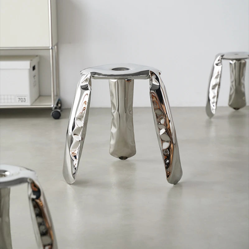 Wohnzimmer moderne Fuß stütze Interieur runde Luxus Kunst Edelstahl Ballon hocker Metall dreibeinigen Design niedrigen Hocker Ottomanen