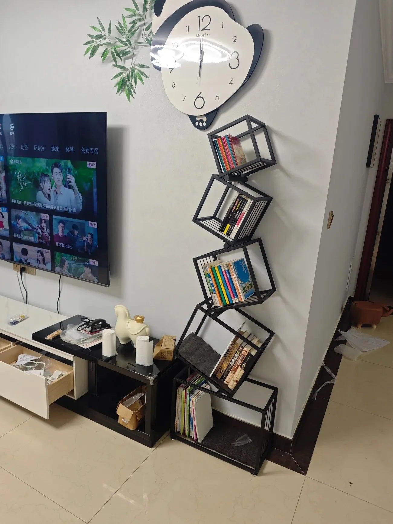 Modernes Wohnzimmer-Dekor, Kunstregal aus Eisen, Büro- und Arbeitszimmer-Bücherregal, mehrschichtiges Lagerregal zum Organisieren von Büchern und Dekorationen