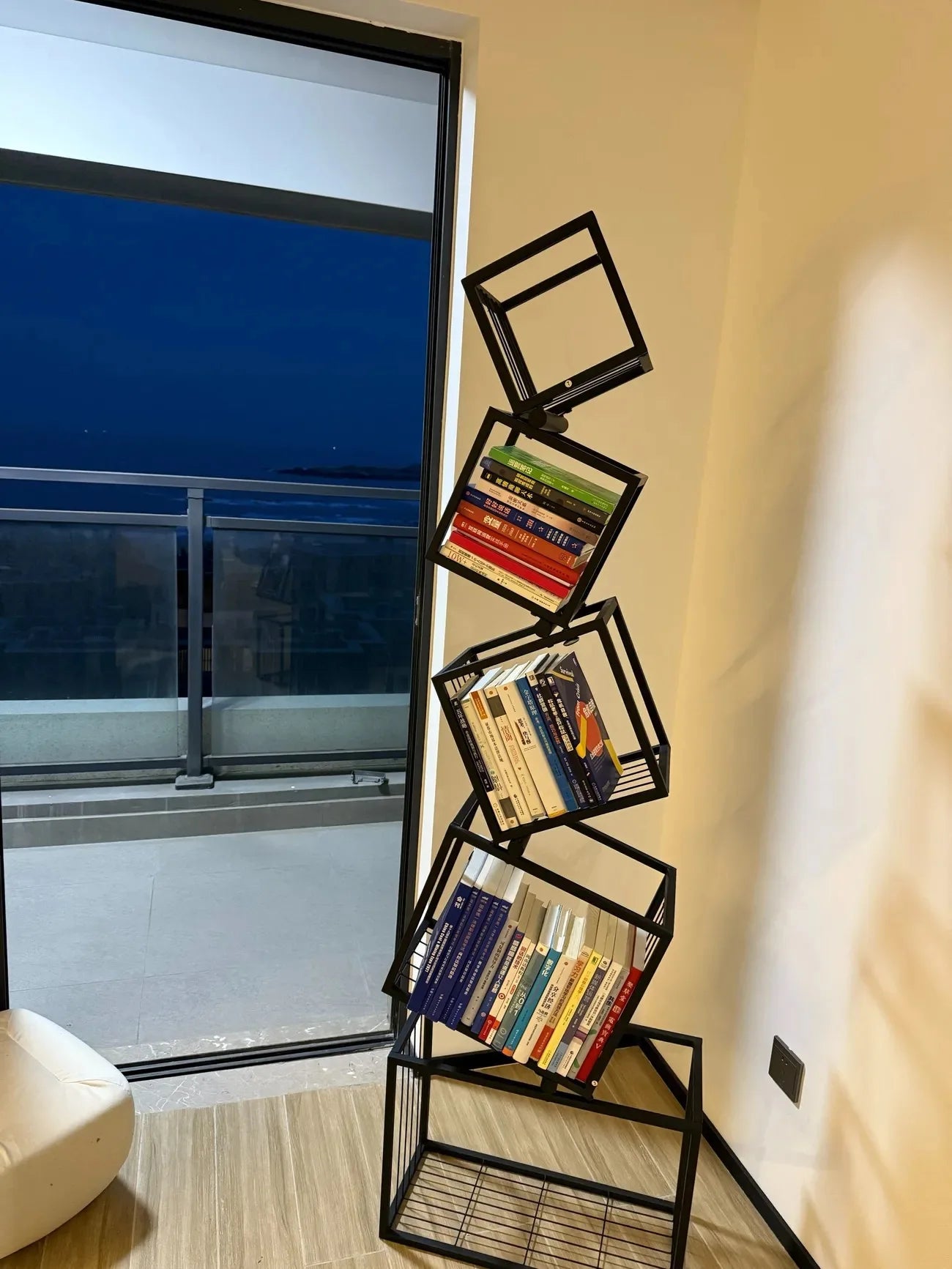 Modernes Wohnzimmer-Dekor, Kunstregal aus Eisen, Büro- und Arbeitszimmer-Bücherregal, mehrschichtiges Lagerregal zum Organisieren von Büchern und Dekorationen