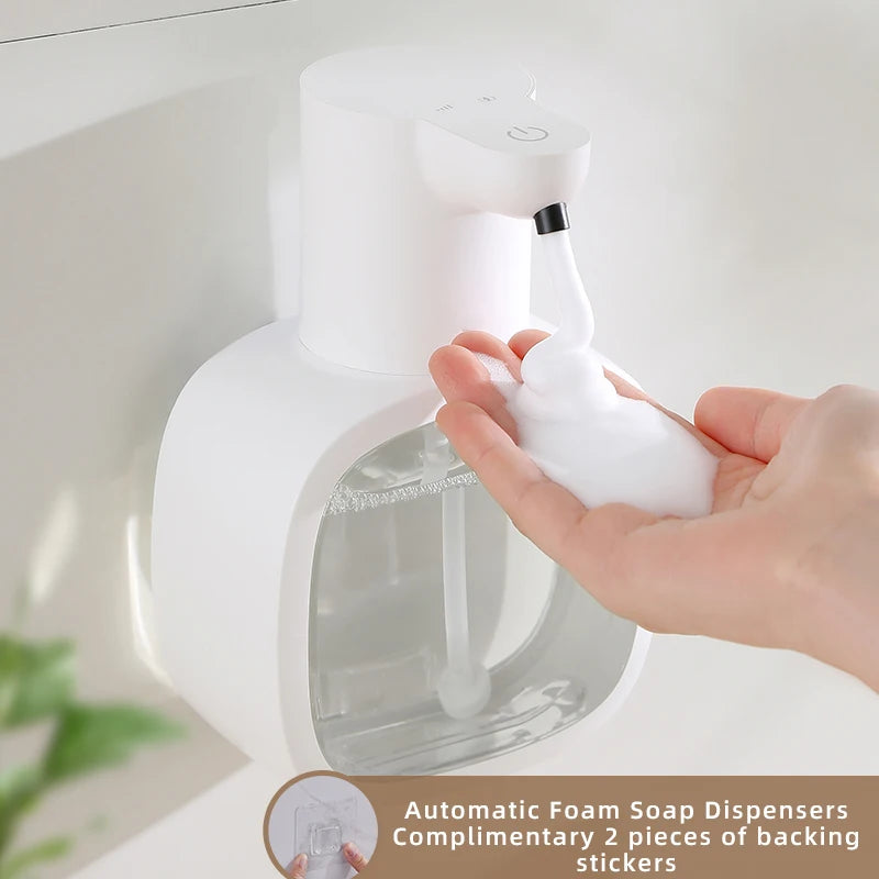Neuer an der Wand montierter automatischer Seifenspender aus Schaumstoff, intelligente Handwaschmaschine, 500 ml flüssiger wiederaufladbarer Badezimmer-Induktionssensor