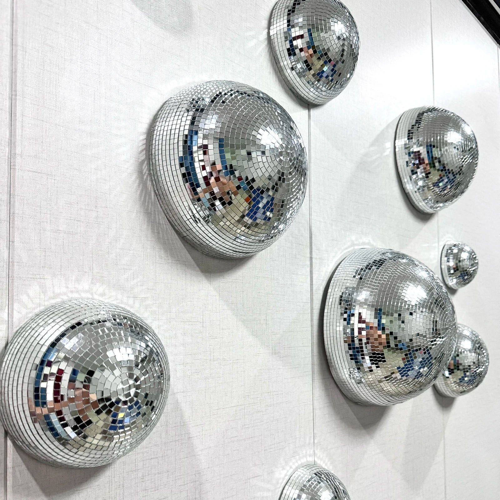 Wand-Disco-Kugel, verspiegelte Designs, metallische Heimdekoration, Spiegelkugel, Dekoration für Hochzeit, Disco-Kugel, Halbkreis, Heim-Wandkunst